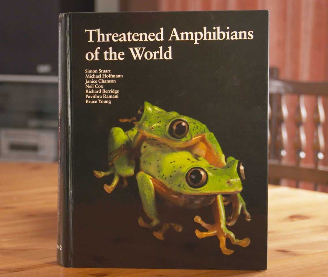 A book introducing threatened amphibians